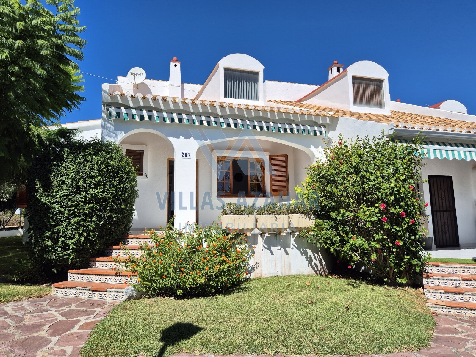 Las Haciendas – Adosado en esquina en zona tranquila  Las Haciendas – Adosado en esquina en zona tranquila